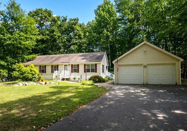 Photo 1 of Manufactured home for sale at 32 Bunker Ln, Madbury, NH 03823 | MLS# 5106794 | Listing updated on 2026-09-02