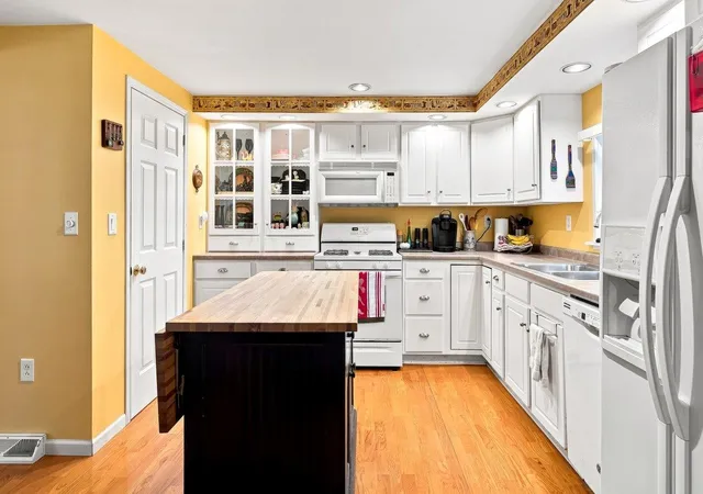 5th image of 32 Bunker Ln, Madbury, NH 03823 | MLS# 5106794