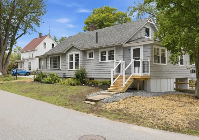 Photo 3 of Single family home for sale at 3 Sylvester St, Concord, NH 03301 | MLS# 5106795 | Listing updated on 2026-09-16