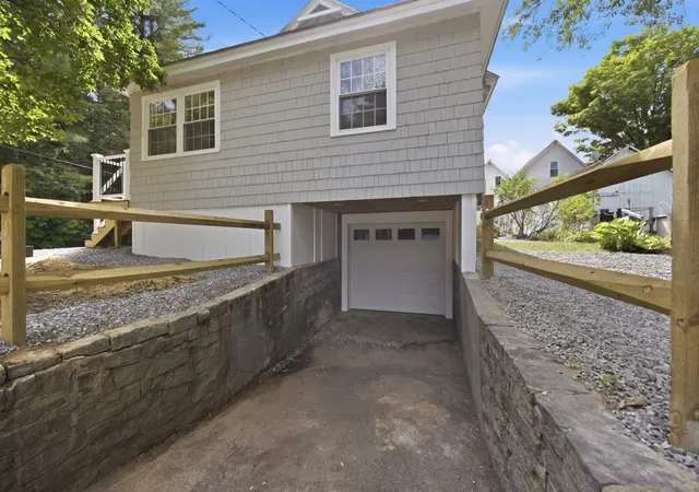Photo 4 of Single family home for sale at 3 Sylvester St, Concord, NH 03301 | MLS# 5106795 | Listing updated on 2026-10-10