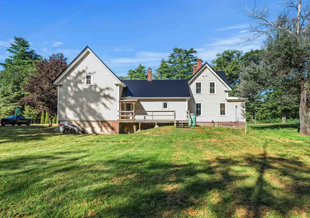 3rd image of 70 Depot Rd, Epping, NH 03042 | MLS# 5106796