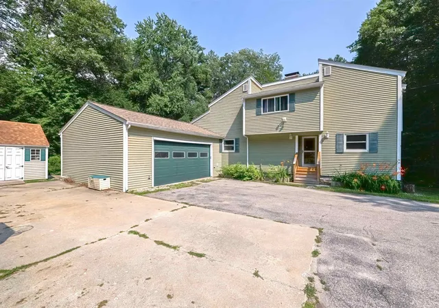 1st image of 23 Beechwood Rd, Hudson, NH 03051 | MLS# 5106798