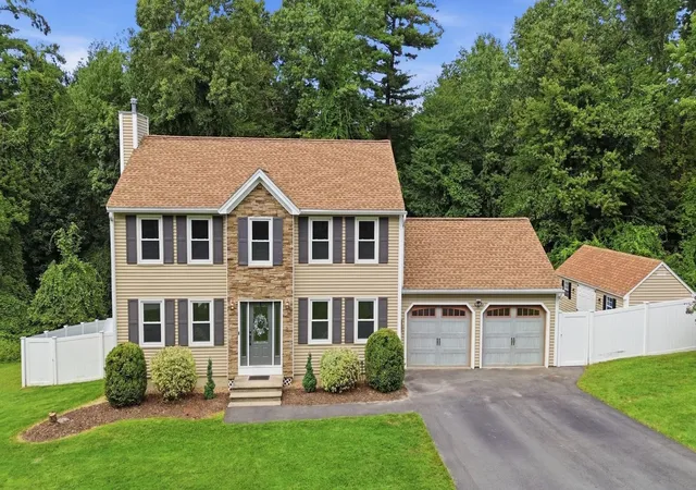 Photo 1 of Sale Pending at 25 St Anthony Dr, Hudson, NH 03051 | MLS# 5106802 | Listing updated on 2026-09-01