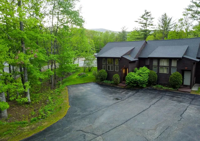 Photo 2 of Townhouse for sale at 32 Marsden Dr #32, Bartlett, NH 03838 | MLS# 5106816 | Listing updated on 2026-09-09