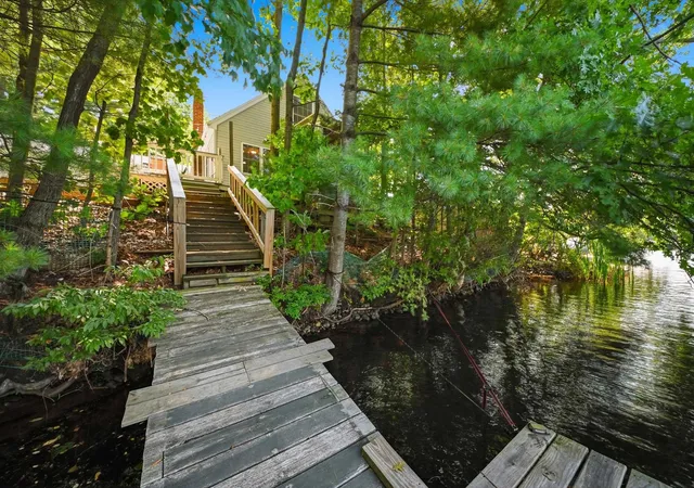 Photo 3 of Single family home for sale at 49 Millville Cir, Salem, NH 03079 | MLS# 5106817 | Listing updated on 2026-09-02