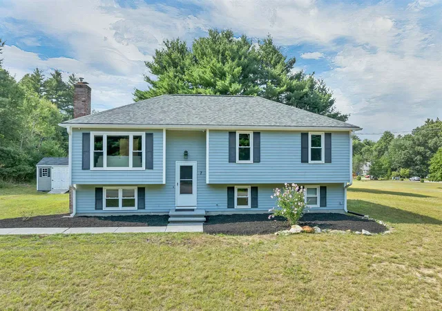 Photo 1 of Sale Pending at 7 Manter Mill Rd, Londonderry, NH 03053 | MLS# 5106832 | Listing updated on 2026-09-09