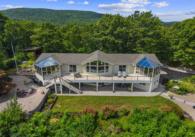 2nd image of 141 Lakewood Dr, Alton, NH 03810 | MLS# 5106834