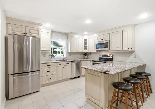 5th image of 16 Alyssa Dr, Derry, NH 03038 | MLS# 5106840