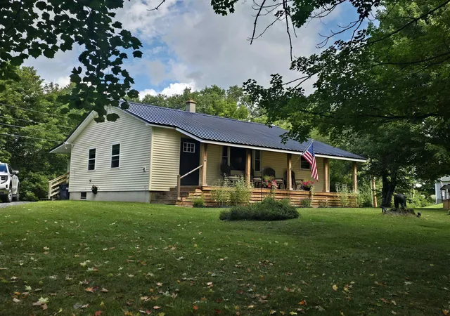 Photo 1 of Single family home for sale at 1802 Darling Hill Rd, Derby, VT 05829 | MLS# 5106841 | Listing updated on 2026-08-30