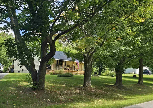 Photo 3 of Single family home for sale at 1802 Darling Hill Rd, Derby, VT 05829 | MLS# 5106841 | Listing updated on 2026-08-30