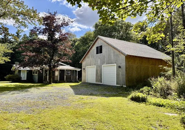 Photo 4 of Single family home for sale at 639 Wilmington Cross Rd, Whitingham, VT 05361 | MLS# 5106844 | Listing updated on 2026-09-17