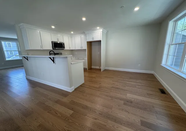3rd image of 81 Kearsarge Ln, Tilton, NH 03276 | MLS# 5106845