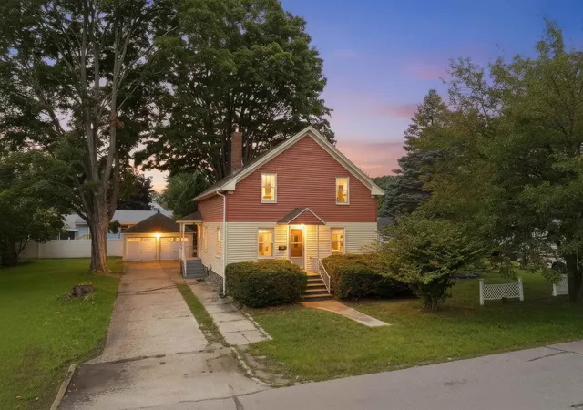 Photo 1 of Sale Pending at 816 Page St, Manchester, NH 03109 | MLS# 5106858 | Listing updated on 2026-09-09