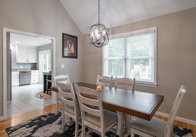 5th image of 3 Honeysuckle Ct #29, Nashua, NH 03063 | MLS# 5106859