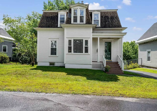 Photo 2 of Single family home for sale at 47 Middle St, Lancaster, NH 03584 | MLS# 5106865 | Listing updated on 2026-09-21