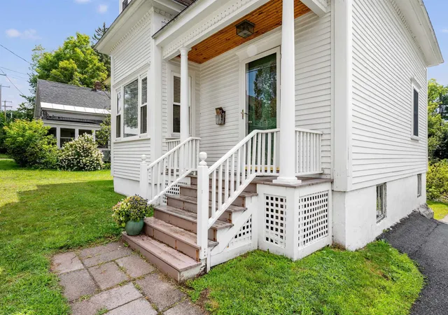 Photo 3 of Single family home for sale at 47 Middle St, Lancaster, NH 03584 | MLS# 5106865 | Listing updated on 2026-09-21