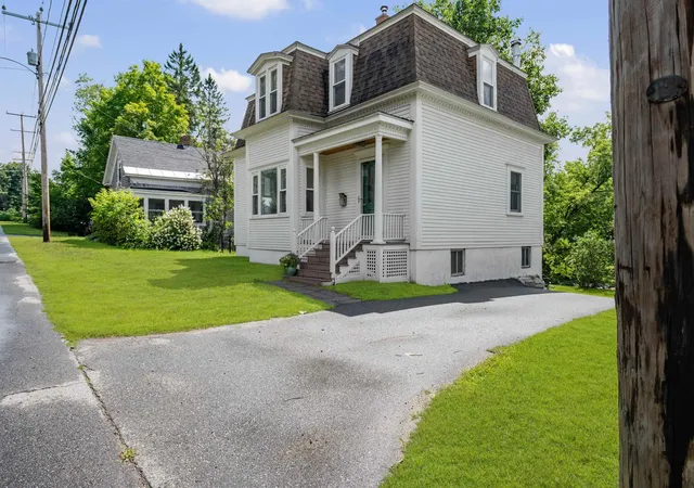 Photo 3 of Single family home for sale at 47 Middle St, Lancaster, NH 03584 | MLS# 5106865 | Listing updated on 2026-09-21