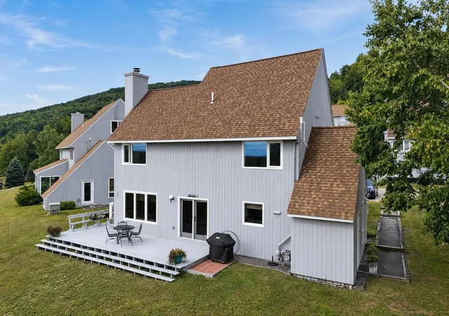 1st image of 11 Rocky Point Rd, Plymouth, NH 03264 | MLS# 5106867
