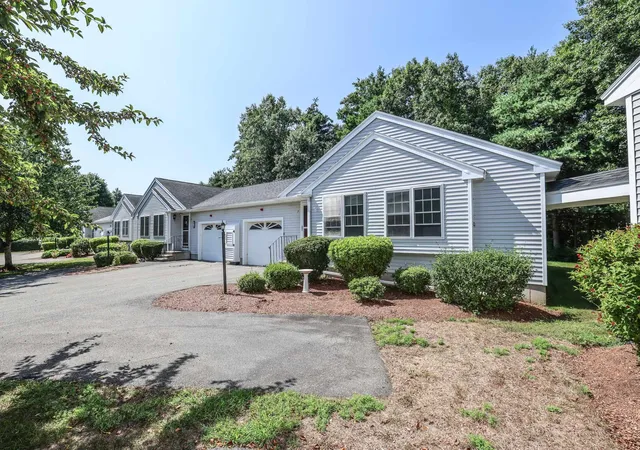 3rd image of 7 Rainbow Dr, Londonderry, NH 03053 | MLS# 5106883