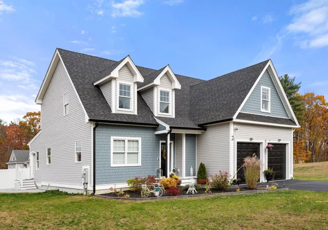 2nd image of 3 Kibrel Ct, Sandown, NH 03873 | MLS# 5106885