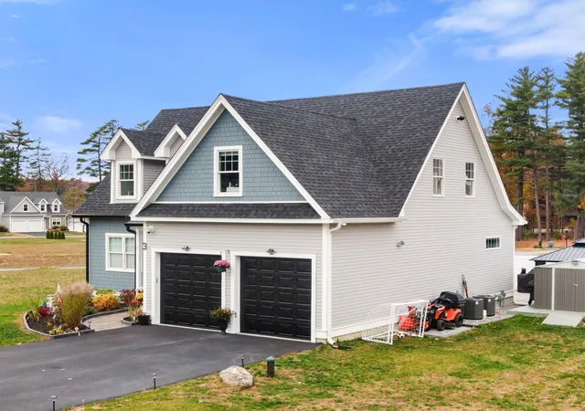 3rd image of 3 Kibrel Ct, Sandown, NH 03873 | MLS# 5106885