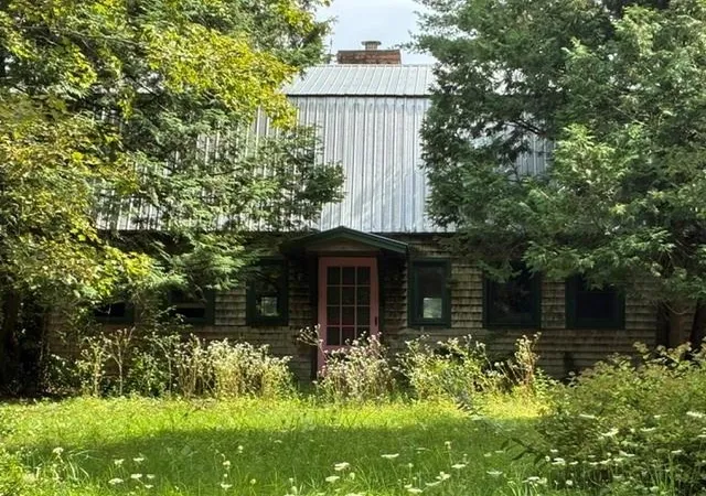 Photo 1 of Single family home for sale at 1049 Barker Rd, Thetford, VT 05058 | MLS# 5106889 | Listing updated on 2026-08-27