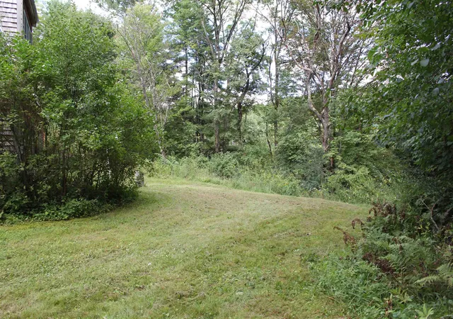 Photo 3 of Single family home for sale at 1049 Barker Rd, Thetford, VT 05058 | MLS# 5106889 | Listing updated on 2026-08-27