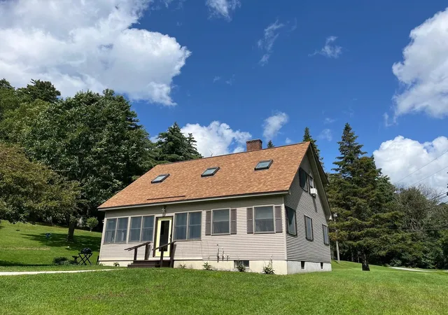 Single family home for sale at 25 Center St, Proctor, VT 05765 | MLS# 5106891