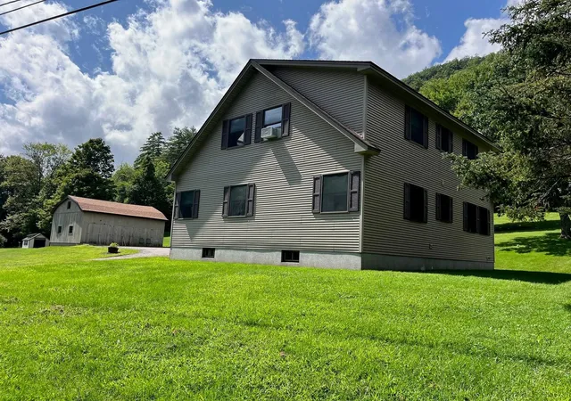 Photo 4 of Single family home for sale at 25 Center St, Proctor, VT 05765 | MLS# 5106891 | Listing updated on 2026-09-16