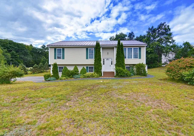 1st image of 10 Terry Dr, Loudon, NH 03307 | MLS# 5106901