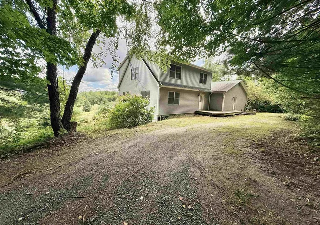 Photo 3 of Single family home for sale at 3827 Vershire Center Rd, Vershire, VT 05079 | MLS# 5106912 | Listing updated on 2026-09-14