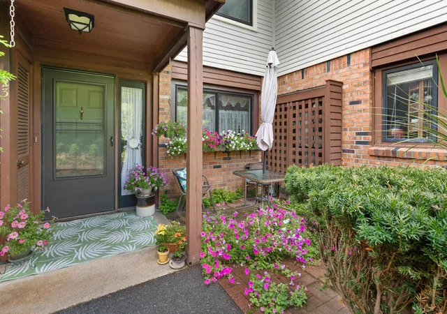 Photo 3 of Sale Pending at 23 Wrisley Ct, Essex Junction, VT 05452 | MLS# 5106917 | Listing updated on 2026-09-16