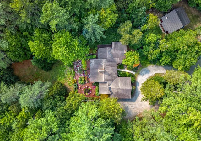 Photo 4 of Single family home for sale at 192 Vermont Route 100 Route, Weston, VT 05161 | MLS# 5106920 | Listing updated on 2026-09-01