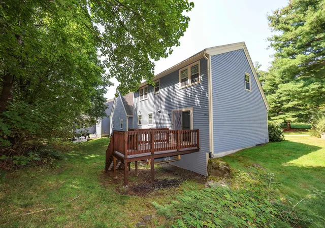 3rd image of 212 Winding Pond Rd, Londonderry, NH 03053 | MLS# 5106925