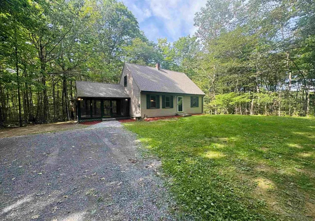 2nd image of 22 Shaker Farm S Rd, Marlborough, NH 03455 | MLS# 5106932