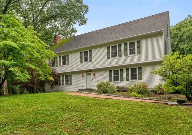 Photo 1 of Single family home for sale at 80 Mack Hill Rd, Amherst, NH 03031 | MLS# 5106933 | Listing updated on 2026-09-16