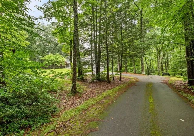 Photo 3 of Single family home for sale at 80 Mack Hill Rd, Amherst, NH 03031 | MLS# 5106933 | Listing updated on 2026-09-16