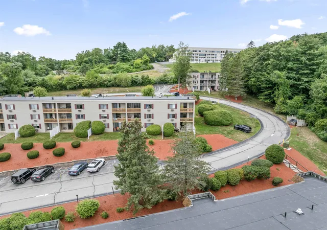 2nd image of 144 Treetop Cir #821, Laconia, NH 03246 | MLS# 5106939