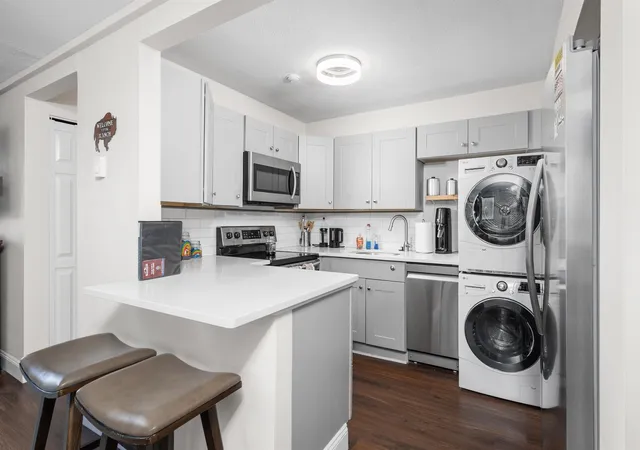 4th image of 144 Treetop Cir #821, Laconia, NH 03246 | MLS# 5106939