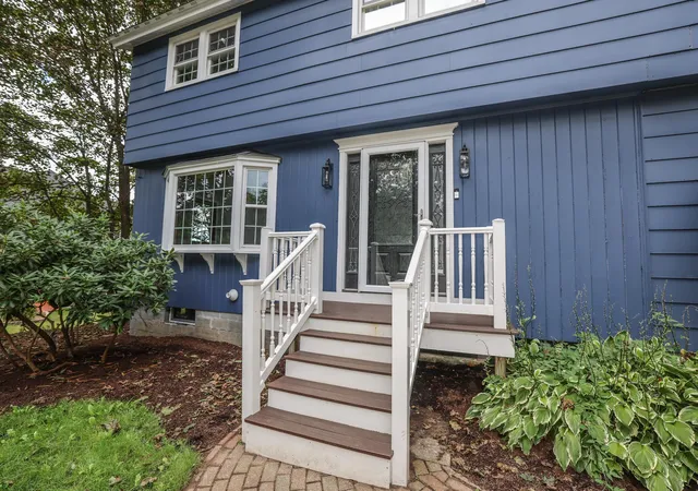 3rd image of 28 Swan Ave, Bedford, NH 03110 | MLS# 5106943