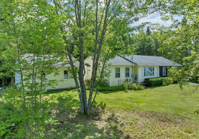 1st image of 6 Tuck Ln, Littleton, NH 03561 | MLS# 5106962