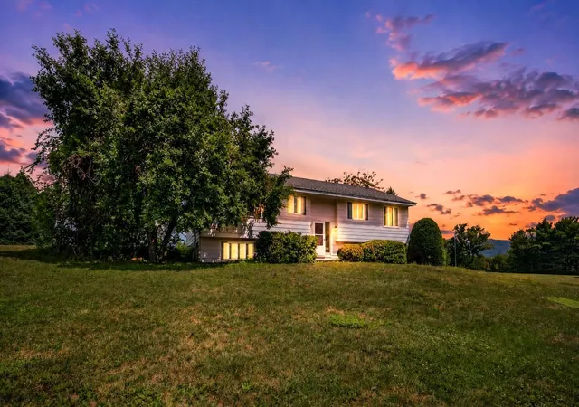 35th image of 205 Sutton Rd, New London, NH 03257 | MLS# 5106968