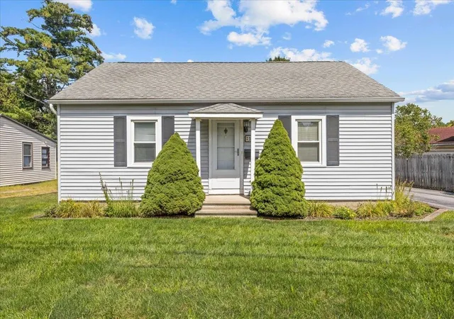 Photo 2 of Single family home for sale at 1 West St, Essex Junction, VT 05452 | MLS# 5106969 | Listing updated on 2026-08-28