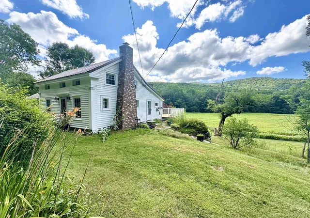 Photo 1 of Single family home for sale at 1376 Shaftsbury Hollow Rd, Shaftsbury, VT 05262 | MLS# 5106977 | Listing updated on 2026-08-27