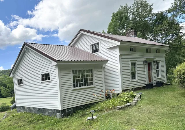 Photo 3 of Single family home for sale at 1376 Shaftsbury Hollow Rd, Shaftsbury, VT 05262 | MLS# 5106977 | Listing updated on 2026-08-27
