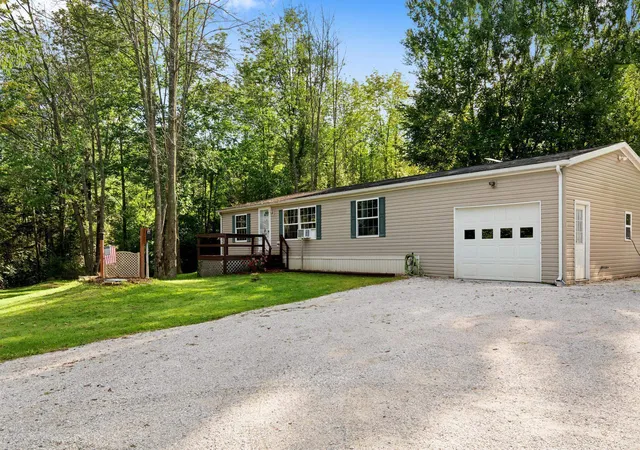 Photo 1 of Sale Pending at 1700 Highgate Rd, Highgate, VT 05459 | MLS# 5106991 | Listing updated on 2026-09-14