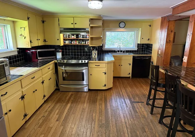 Photo 3 of Single family home for sale at 686 Route 30, Dorset, VT 05261 | MLS# 5106993 | Listing updated on 2026-09-15