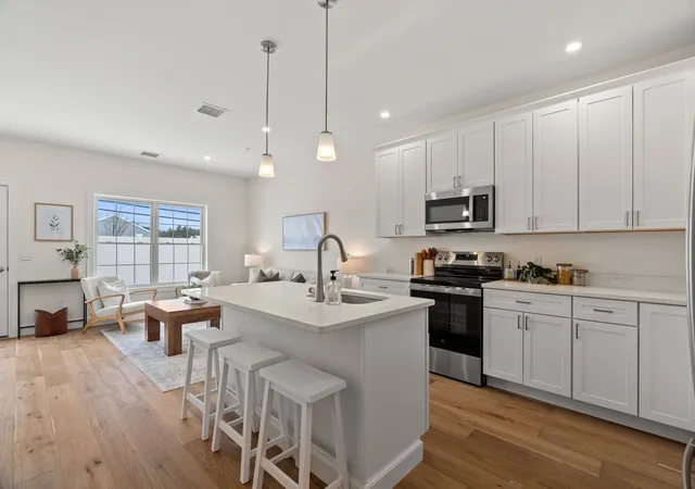 4th image of 11 Suffolk Dr #3, Concord, NH 03303 | MLS# 5106994