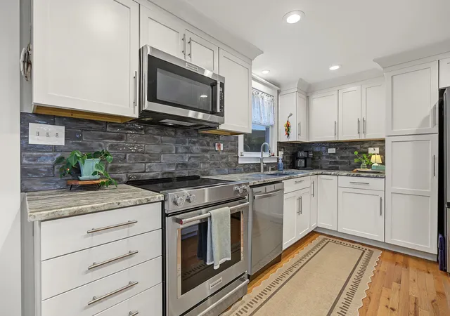 Photo 1 of Sale Pending at 16 Sunset Dr, Atkinson, NH 03811 | MLS# 5106996 | Listing updated on 2026-08-31
