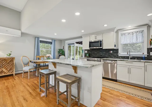 3rd image of 16 Sunset Dr, Atkinson, NH 03811 | MLS# 5106996